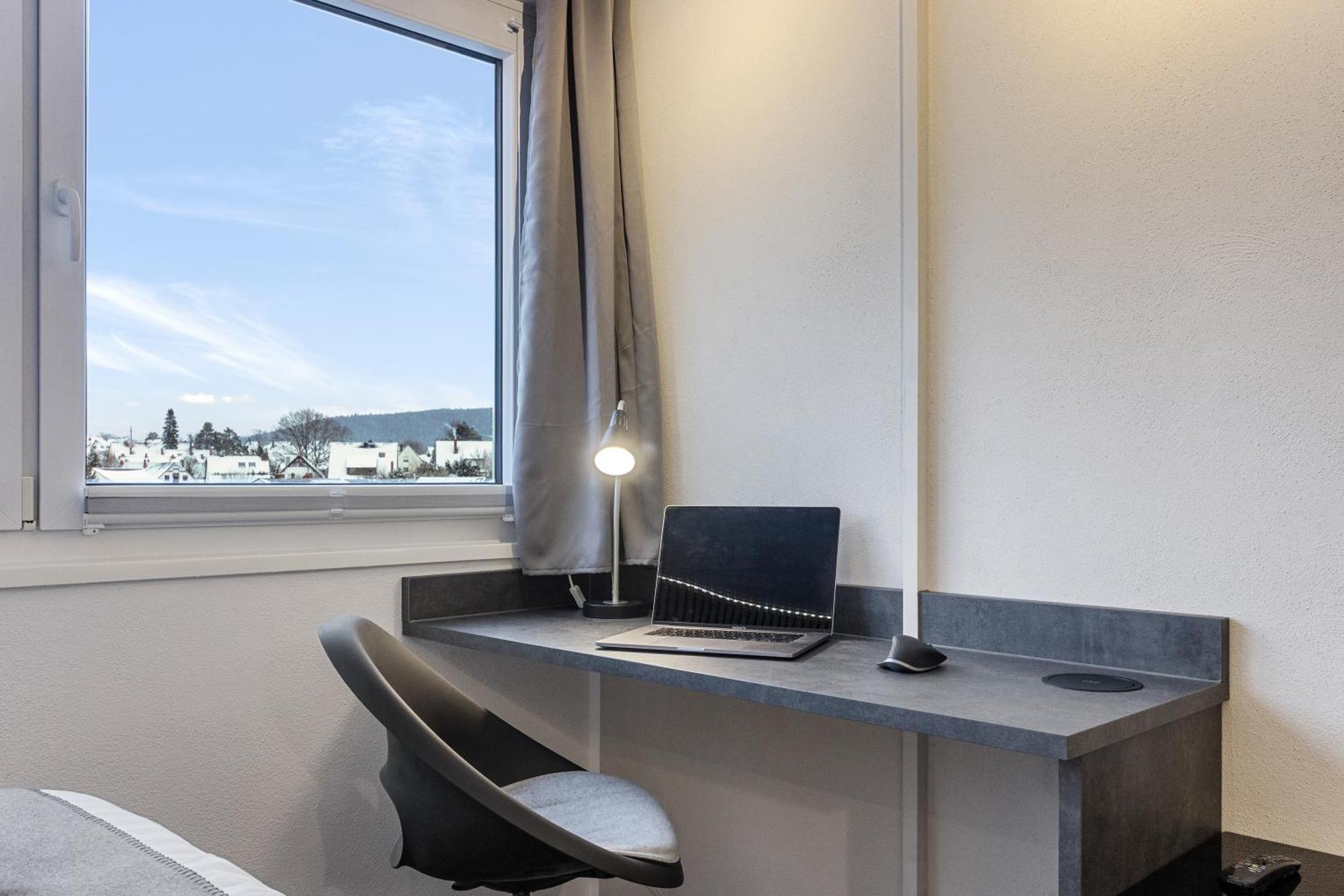 Appartement Fuer 1-2 - Wlan - Parkplatz - Homeoffice Kaiserslautern Ngoại thất bức ảnh